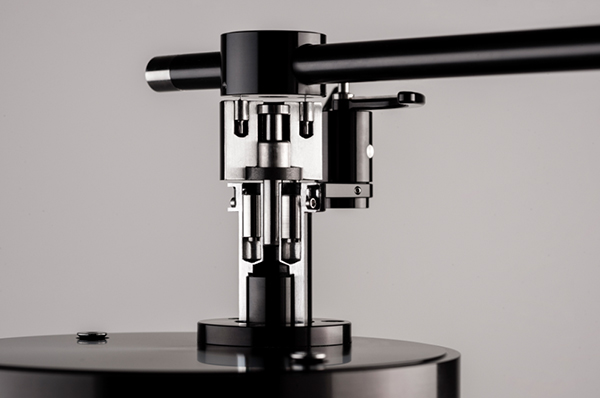 德國精致工藝 AMG Giro黑膠唱盤+9W2唱臂 德國精致工藝 AMG Giro黑膠唱盤+9W2唱臂